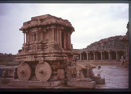 India_hampi_ruins03