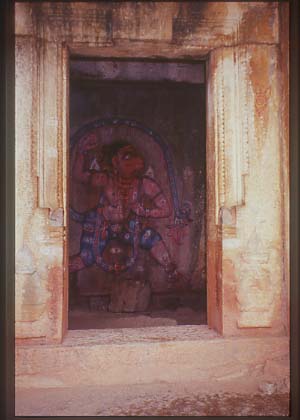 India_hampi_ruins06