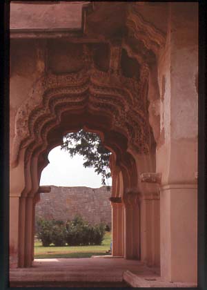 India_hampi_ruins11