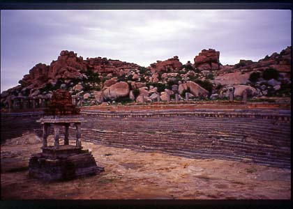 India_hampi_ruins17