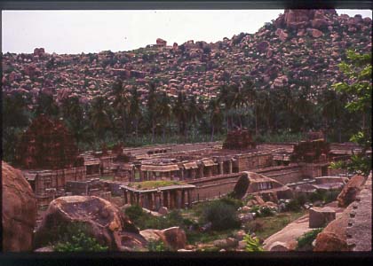 India_hampi_ruins19