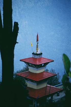 India_Bengal_Darj_monastery01.jpg